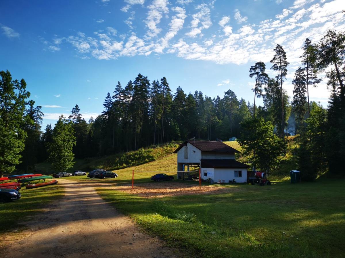 Kempings Ozolkalns Cesis Bagian luar foto